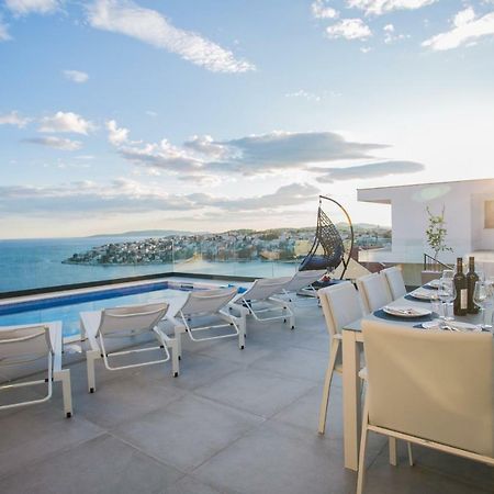 Holiday Home Olive Exclusive - 8 People, Heated Pool, Okrug Gornji, Sea View โตรกีร์ ภายนอก รูปภาพ