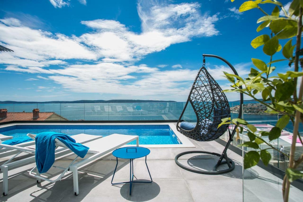 Holiday Home Olive Exclusive - 8 People, Heated Pool, Okrug Gornji, Sea View โตรกีร์ ภายนอก รูปภาพ