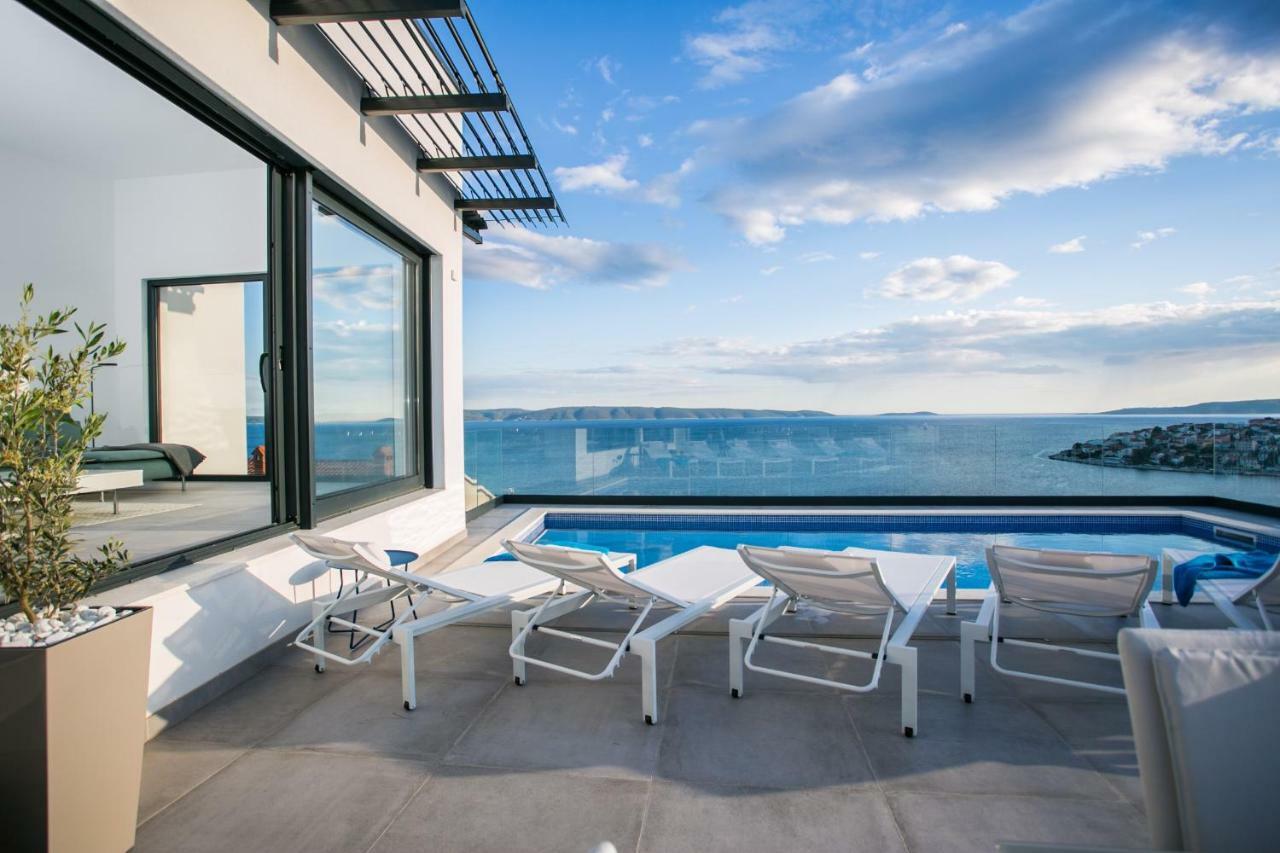 Holiday Home Olive Exclusive - 8 People, Heated Pool, Okrug Gornji, Sea View โตรกีร์ ภายนอก รูปภาพ