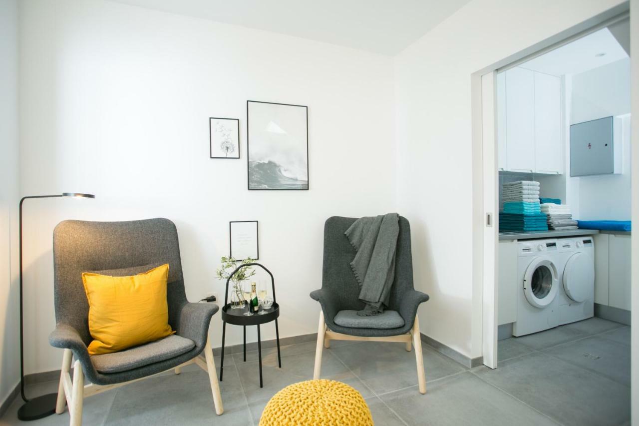 Holiday Home Olive Exclusive - 8 People, Heated Pool, Okrug Gornji, Sea View โตรกีร์ ภายนอก รูปภาพ
